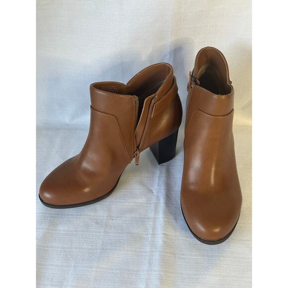 Giani Bernini Abalina Brown Faux Leather Short Bootie Size 5.5 - Picture 6 of 7